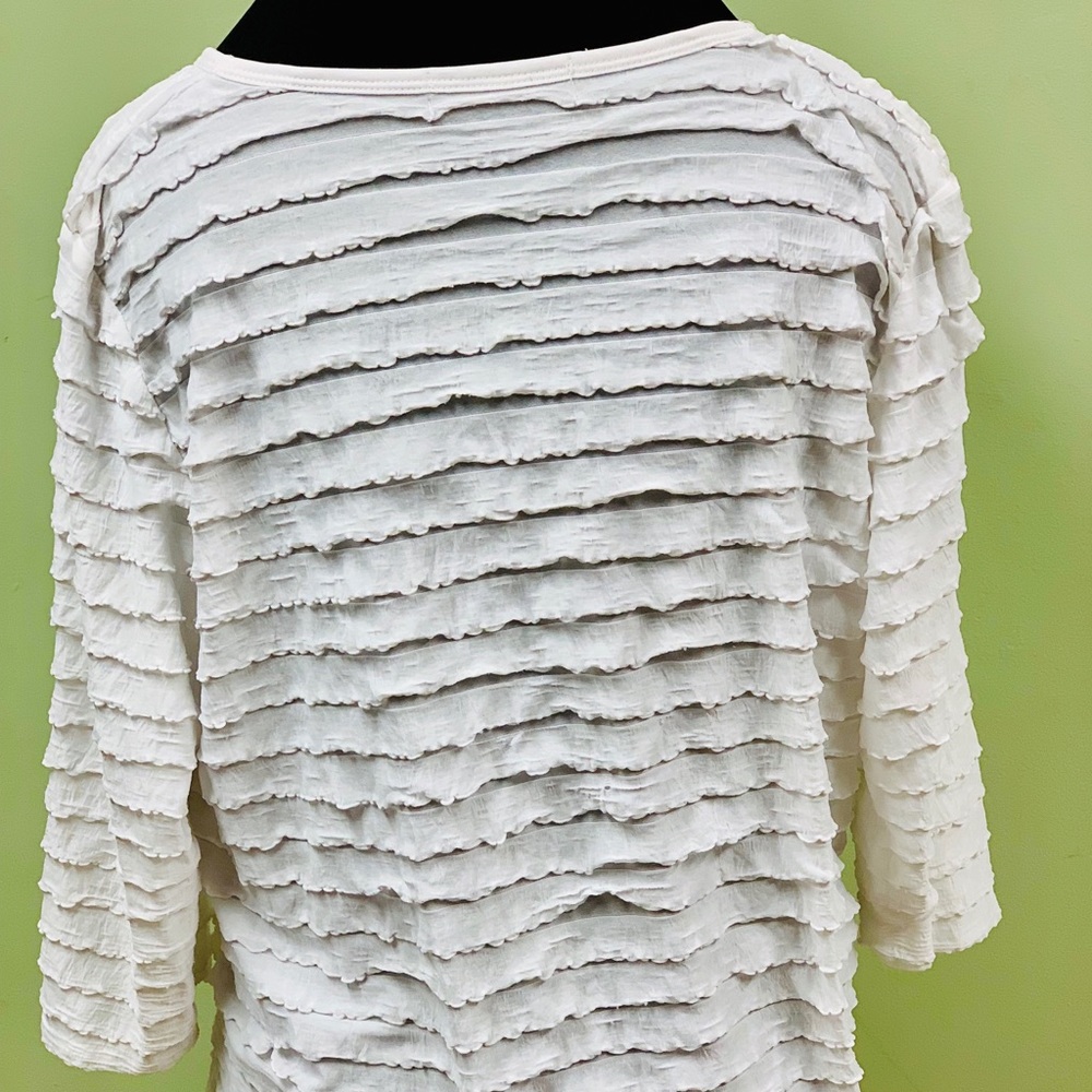 ๐ VINTAGE RUFFLED WHITE TOP - Picture 4 of 7
